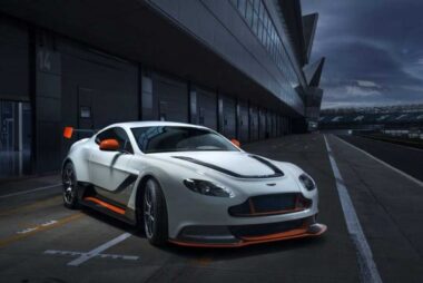 Εξιτάρει η Aston Martin Vantage GT3 με 600 άλογα 