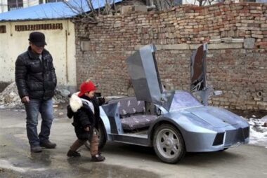 Τρομερός παππούς κατασκευάζει Λαμποργκίνι για τον εγγονό του [photos+video] 